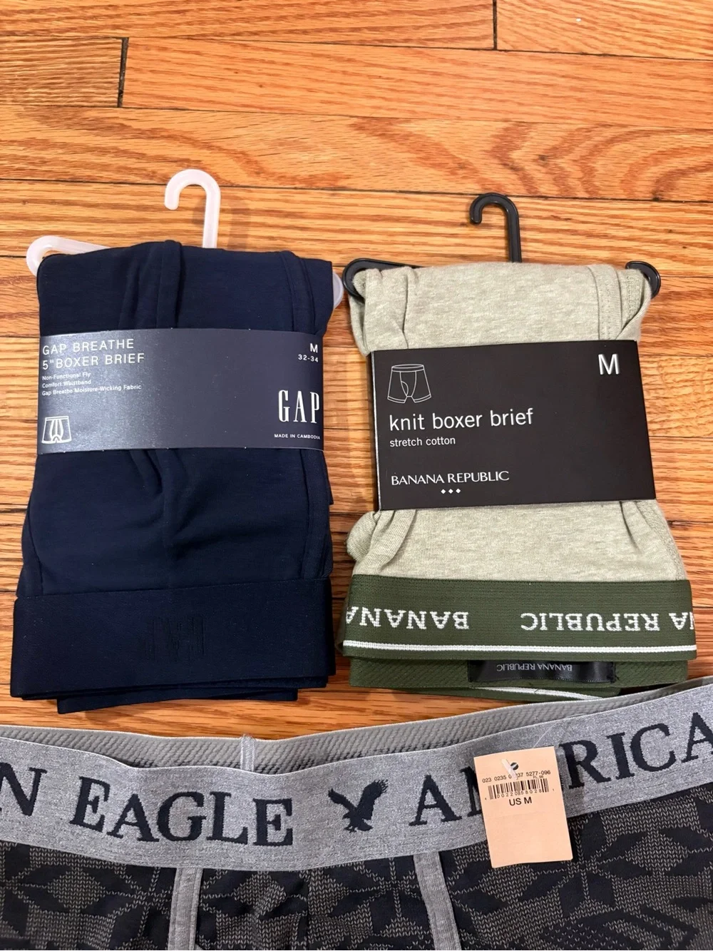 LOT of 3 NWT Men’s Boxer Briefs MEDIUM- American Eagle, Gap, BR Factory